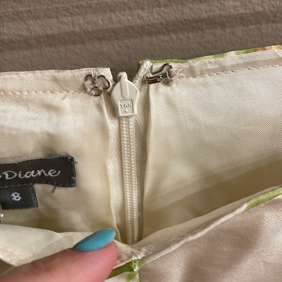 NWT KELLY AND DIANE SILK SEQUINS PINEAPPLE CROP PANT. Size 8 cream - Picture 5 of 13